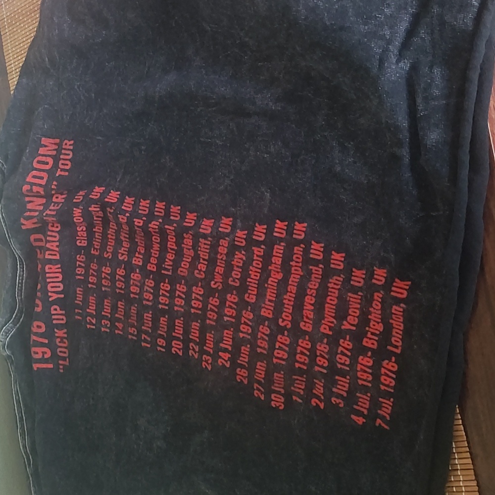 AC ⚡ DC Band Crop TOP - Picture 5 of 5